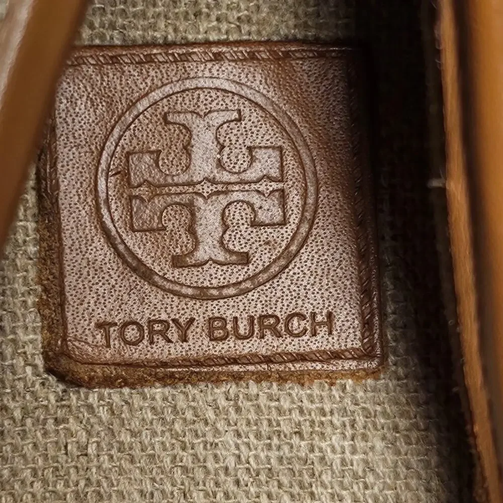 TORY BURCH WOMEN'S BEIGE / BROWN MAJORICA 5